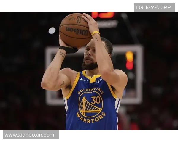 库里三分球总数突破四千大关成为NBA历史第一人再创辉煌神迹 库里三分球总数突破四千大关成为NBA历史第一人再创辉煌神迹